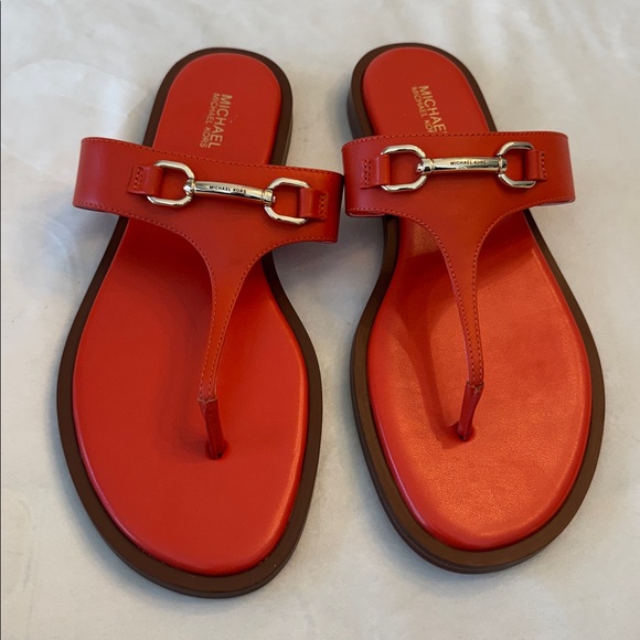 NWOT! Michael Kors Carson Horsebit T Strap Leather Sandals, sz 9 - Picture 2 of 6